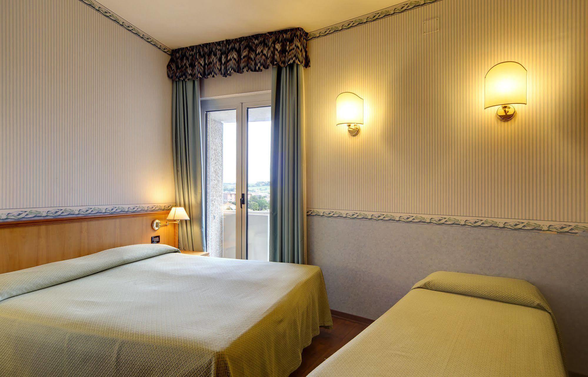 Hotel Palace Senigallia Dış mekan fotoğraf